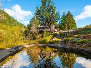 One-Of-A-Kind 5.8-Acre Bowen Property