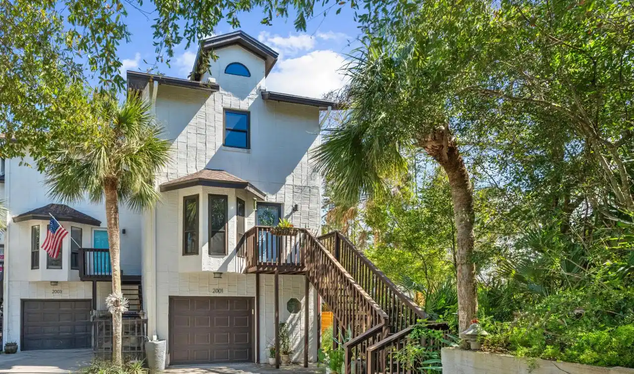 Coastal Retreat in Seminole Dunes