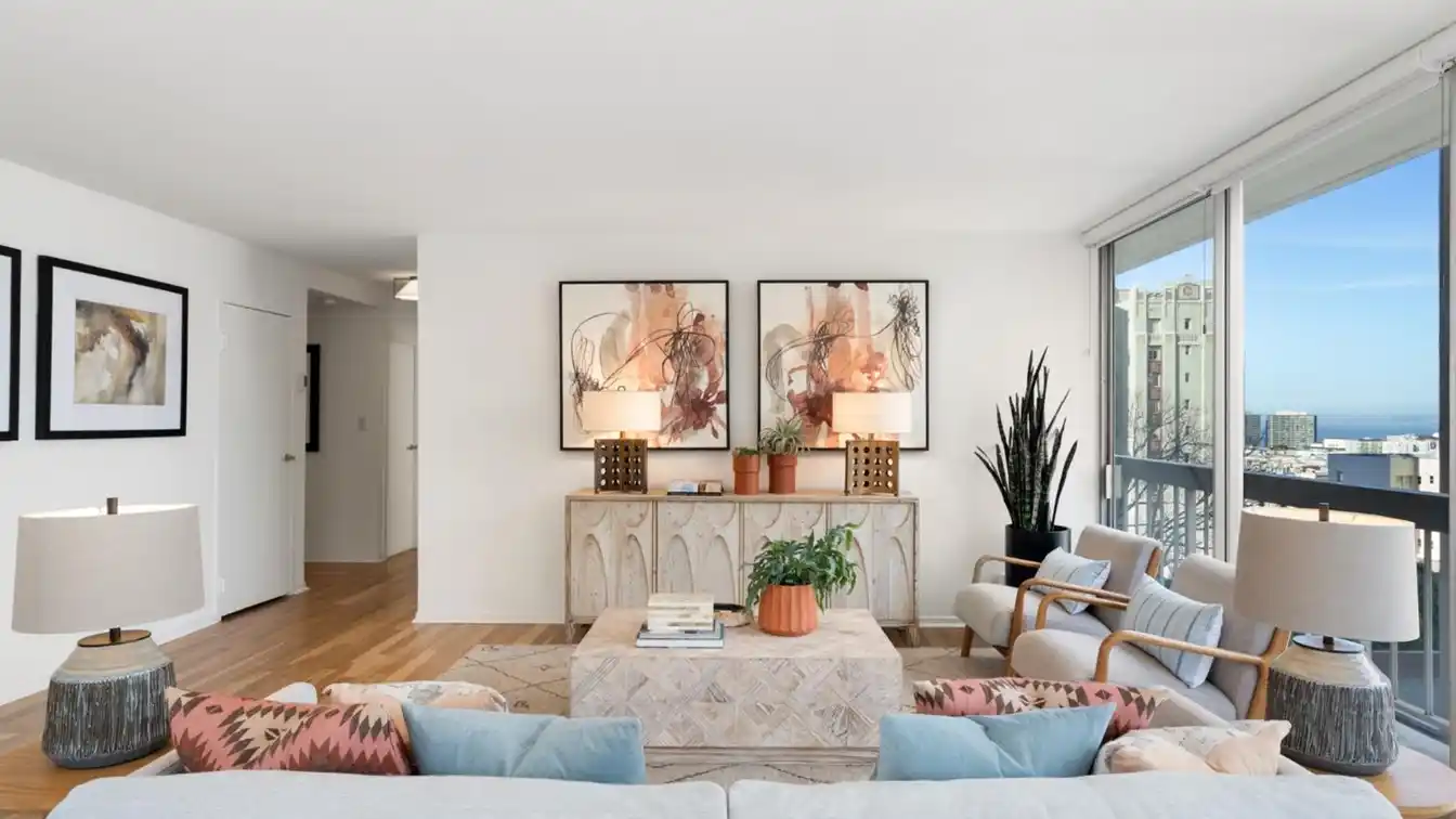Light-filled Corner Residence