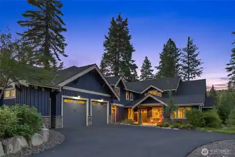 Stunning Mountain Retreat Thoughtfully Designed