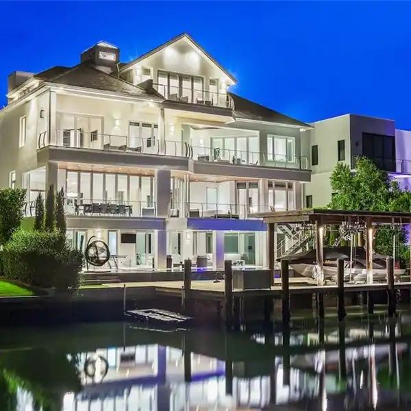MASTERFULLY CONSTRUCTED CUSTOM HOME WITH SWEEPING BAY VIEWS