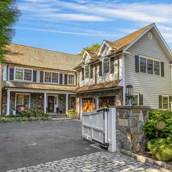 FABULOUS HOME IN SOUGHT-AFTER LOCATION