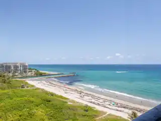 Remodeled Oceanfront Residence