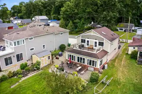 Exceptional Eagle Lake Retreat