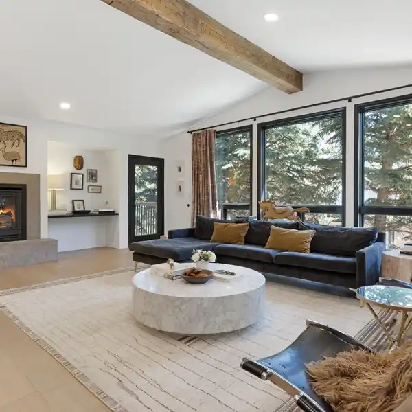 LOVELY FAMILY HOME IN COVETED SINGLETREE COMMUNITY