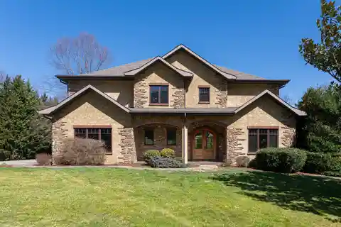 Custom Home Full of Spectacular Finishes