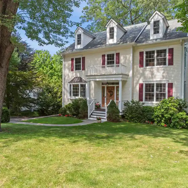 CLASSIC CENTER HALL COLONIAL STEPS TO KATONAH VILLAGE