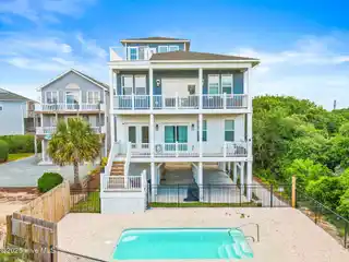 Fully Furnished Surf City Dream Beach Retreat