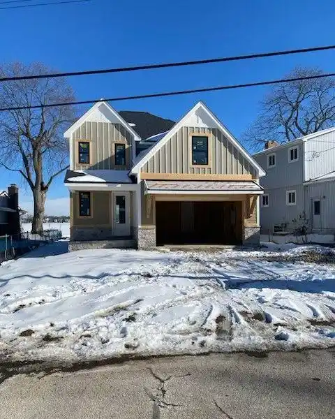 EXCLUSIVE SYLVAN LAKE CUSTOM HOME