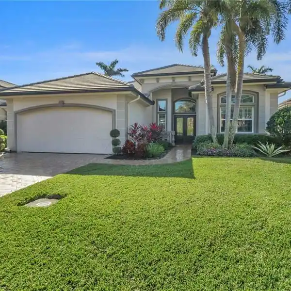 QUALITY BUILT HOME WITH IMMEDIATE GOLF MEMBERSHIP