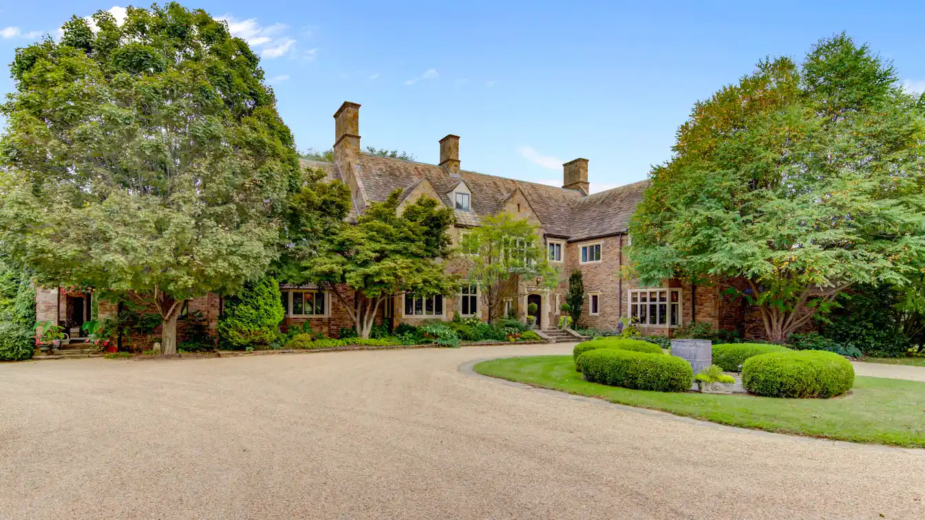 Windmill Hollow Manor
