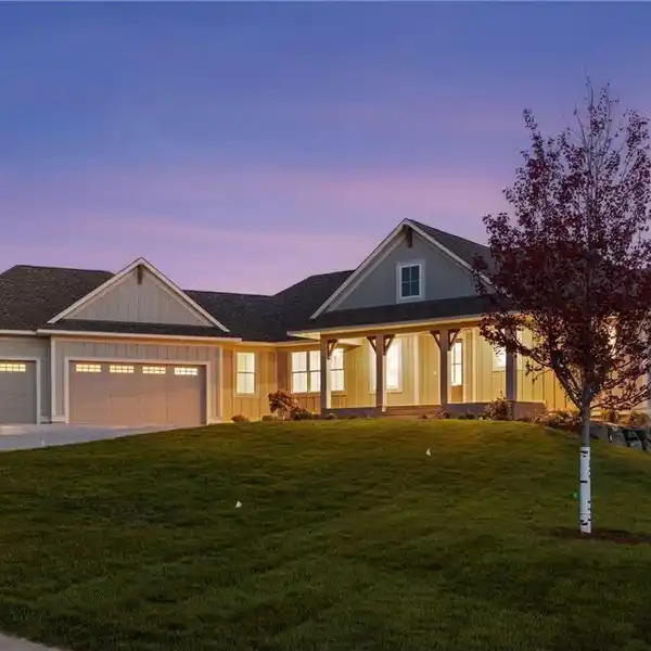 EXCEPTIONAL CUSTOM-BUILT HOME WITH AN EXPANSIVE LAYOUT