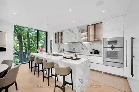 Unique Jewel Box in Rosedale