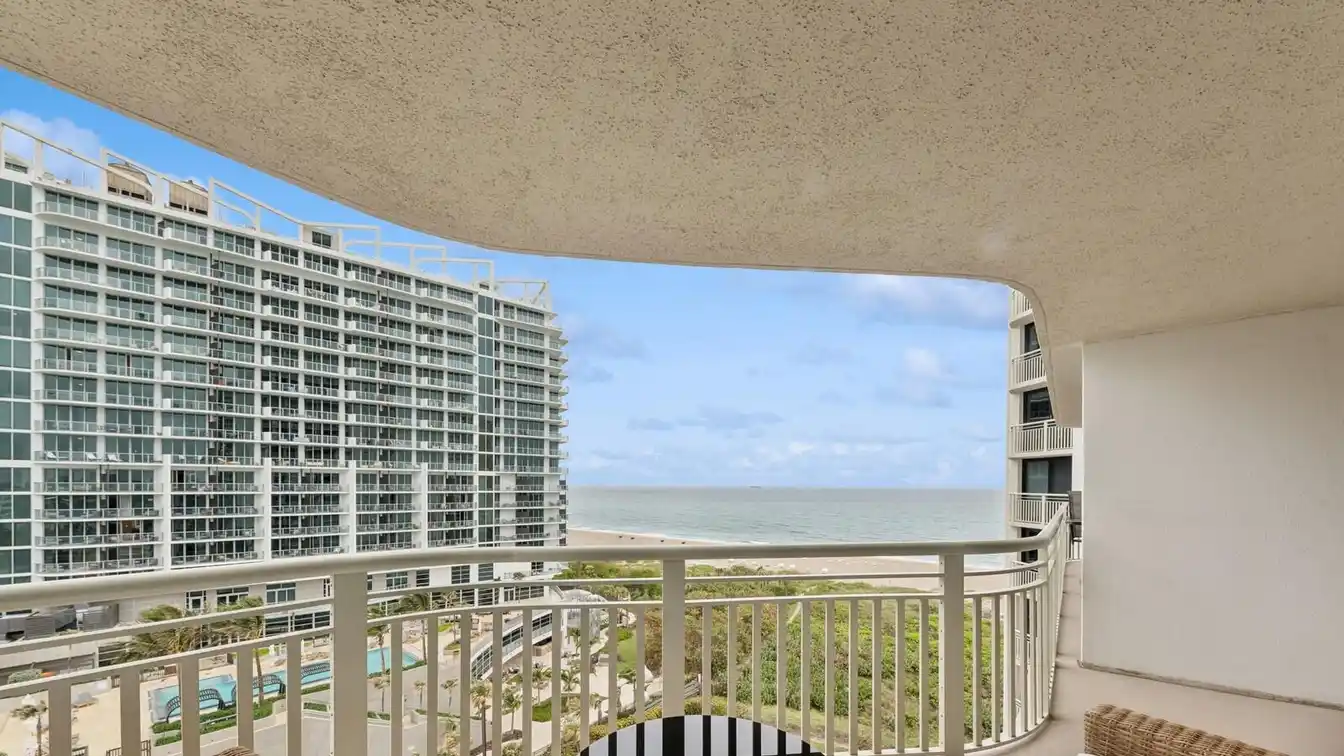 Luxuriously Furnished Oceanfront Two Bedroom Home