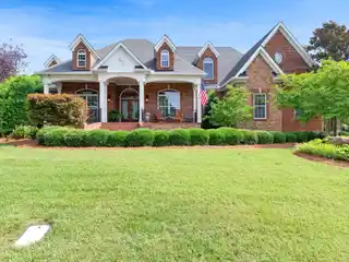 Resort Living in a Quiet Upscale Neighborhood