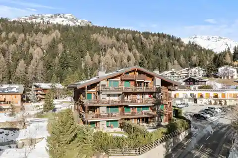 Triplex Penthouse in Exclusive Vermala