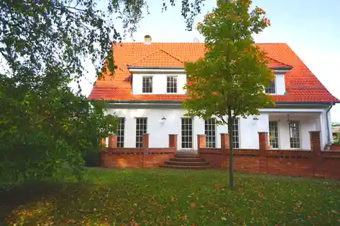 Stylish Country Villa in Prime Location