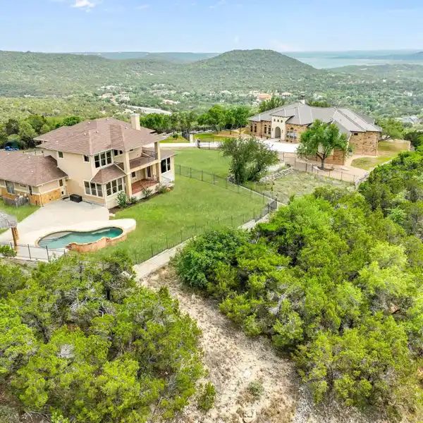 ULTIMATE BLEND OF SPACE AND PRIVACY