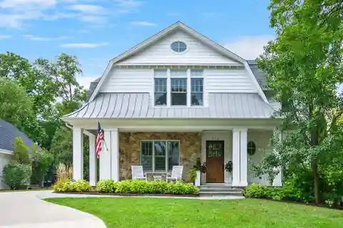 Luxury Living with Expansive Entertaining Spaces