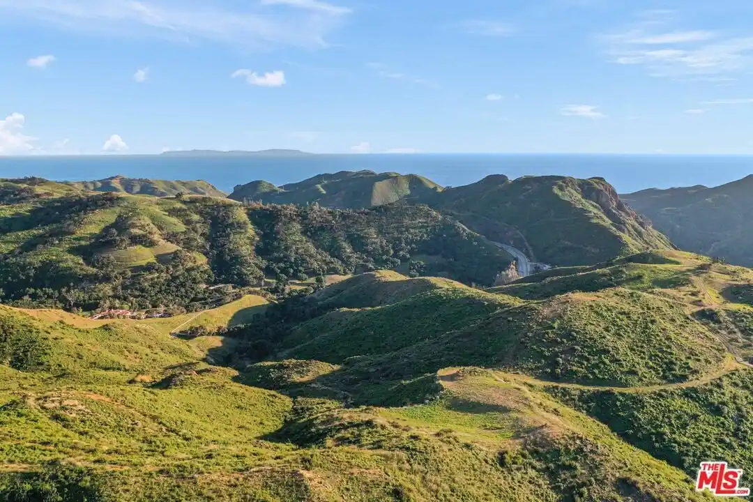 66 Extraordinary Acres