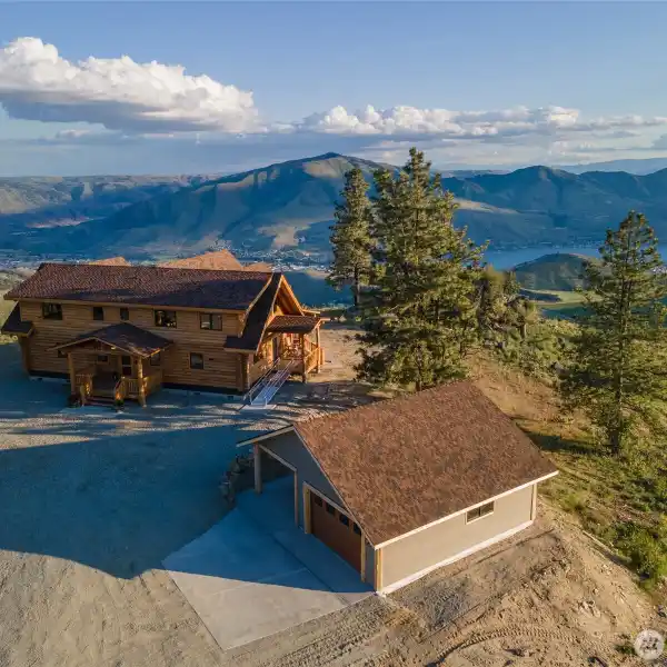 PRIVATE GATED MOUNTAIN ESTATE