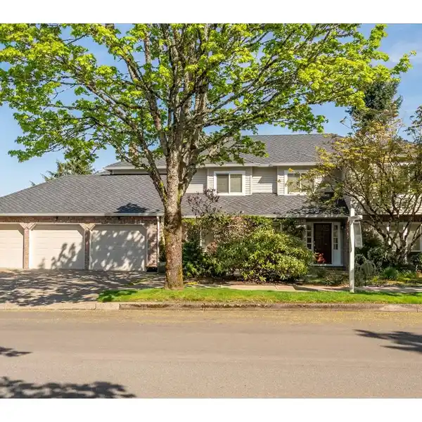REMARKABLE HOME IN PREMIERE HIDDEN SPRINGS SUMMIT