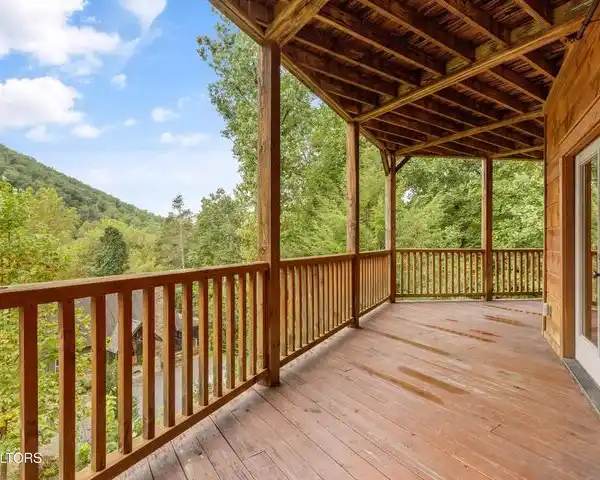 LUXURY CABIN IN THE SMOKY MOUNTAINS