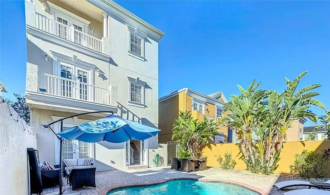 Six Bedroom Pool Home in the Exclusive Reunion Resort