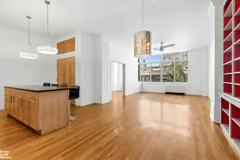 Spacious Harlem Loft Steps from Midtown