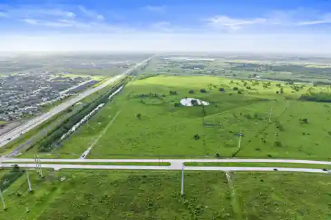 133-acre Blank Canvas for Your Dreams