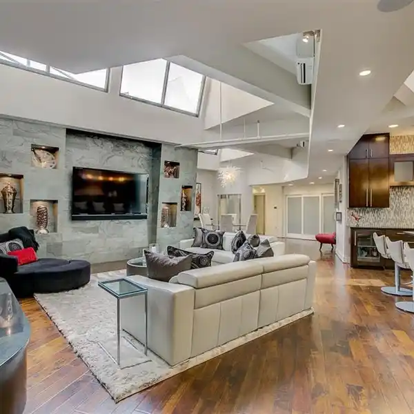 EXTRAORDINARY PENTHOUSE AT THE ICONIC NEIL P. RESIDENCE