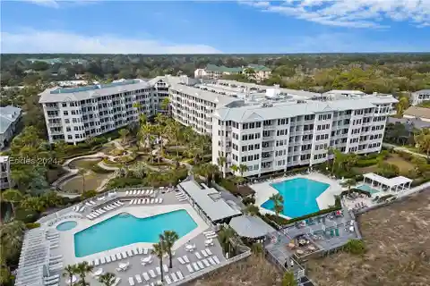 Bright and Expansive Oceanfront Villa