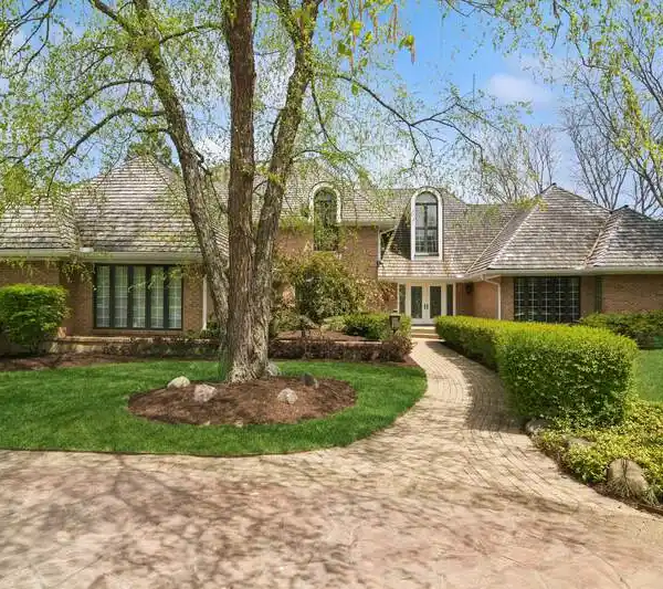 MASTERPIECE BLENDING MODERN ARCHITECTURAL DETAILS AND CLASSIC STYLE