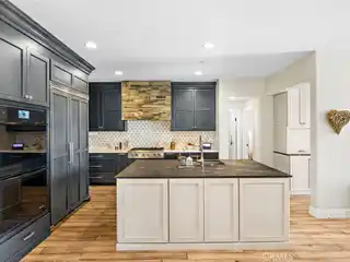 Elegant Coastal Living Near Beaches and Trails