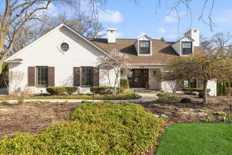 Luminous Luxury in Coveted Southeast Hinsdale