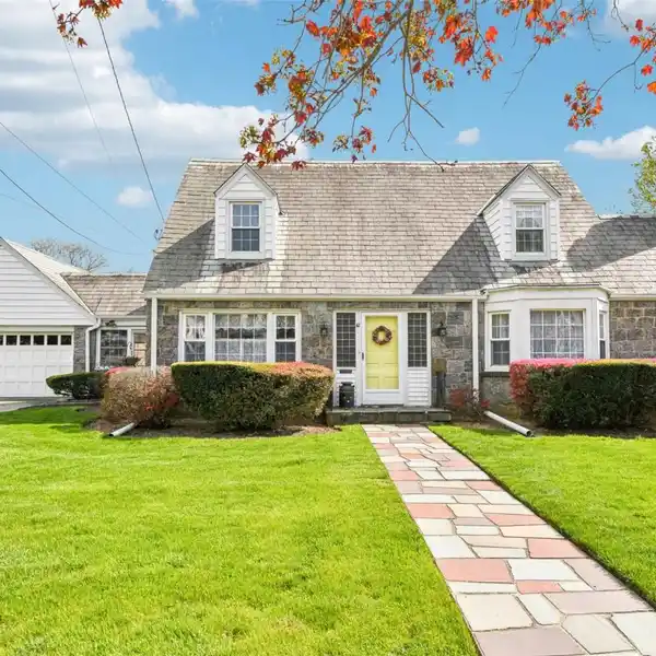 LOVELY HOME IN A CENTRAL LOCATION