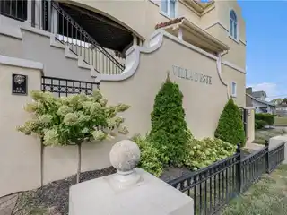 Iconic South Plaza Penthouse