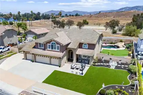 Exceptional Property in Coveted Sycamore Ranch
