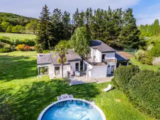 Architect-Designed Property in the Chevreuse Valley