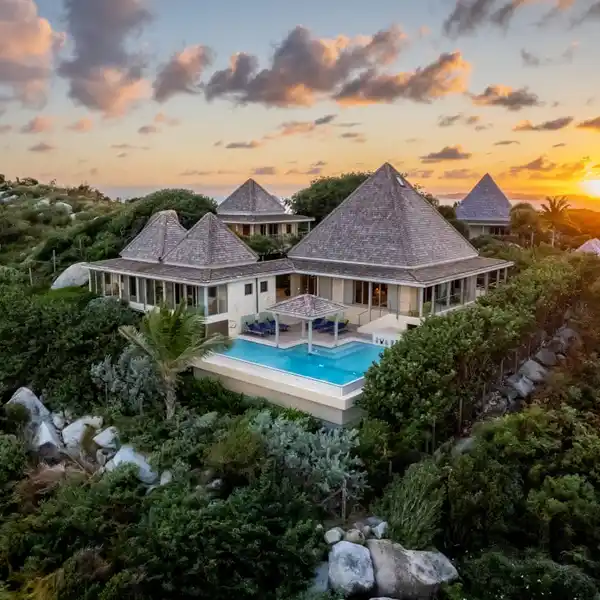 RED ROCK VILLA