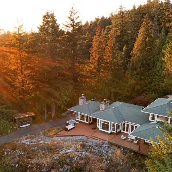 WEST COAST LUXURY ON 2.5 BEAUTIFUL ACRES
