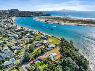 Large Waterfront Property on a Sought-after Street