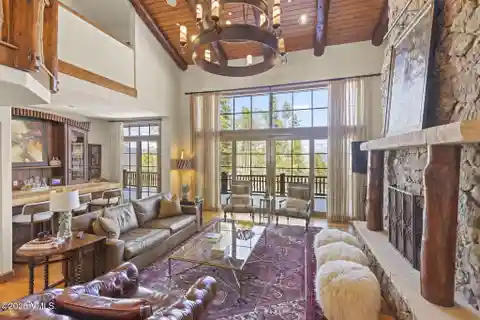 Remarkable Mountain Estate