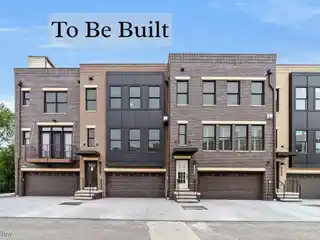 Luxury End Unit Overlooking Doan Brook Park