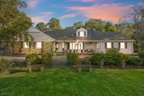 Beautiful Expanded Ranch on Quiet Cul-De-Sac