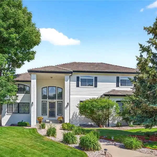 HALF-ACRE HAVEN WITH WALK-OUT BASEMENT