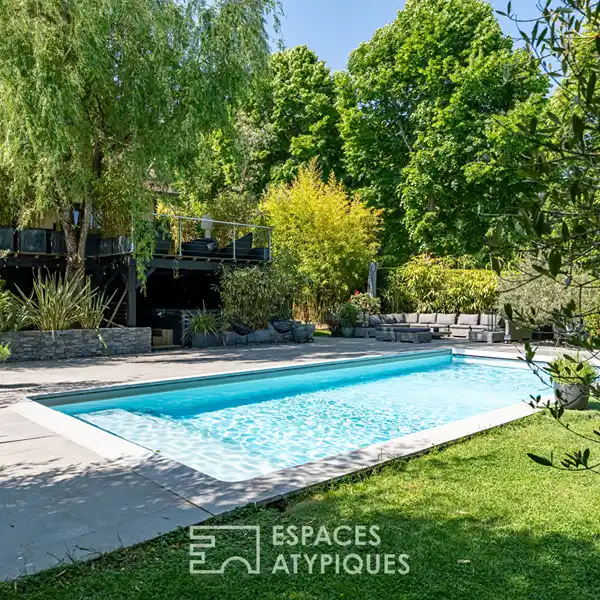 CHARM AND COMFORT IN A GREEN SETTING