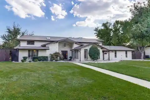 Nicely Updated Family Home in the Northwood Hills