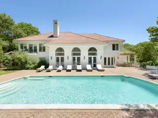 Four Bedroom Rental Home with Pool in a Convenient Location