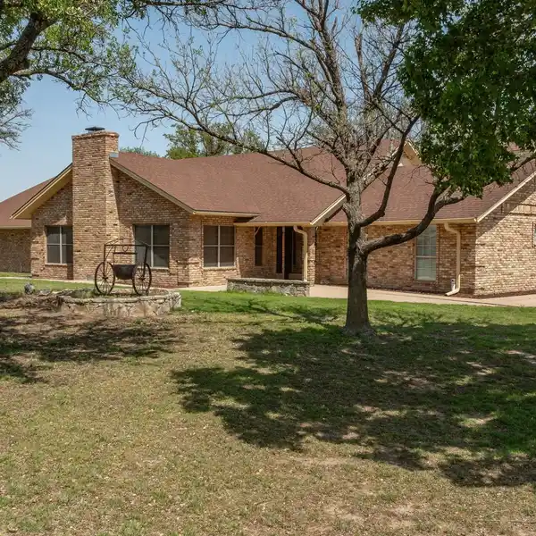 EXCEPTIONAL 20 ACRE PROPERTY